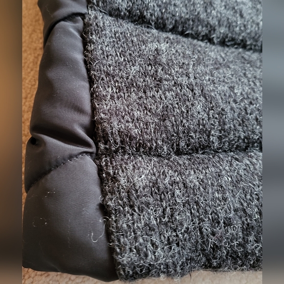 ZARA Vest with Faux Fur Trimmed Hood Medium - Picture 9 of 13